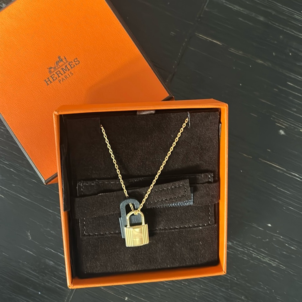 ✨HERMÈS RETIRED Authentic O'Kelly pendant necklace
